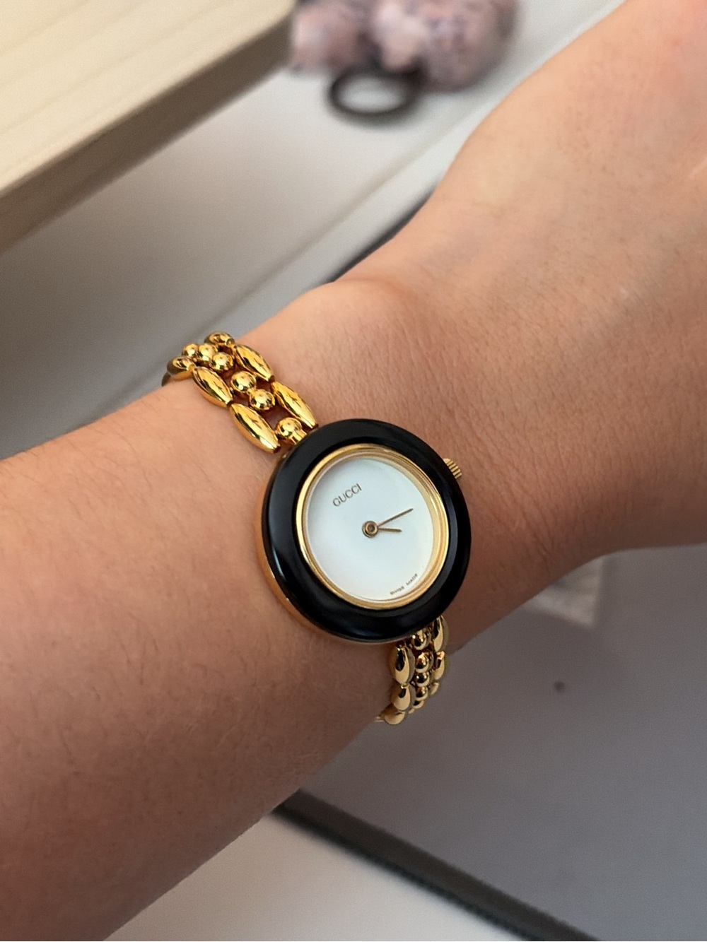 Gucci Change Bezel 11 12.2 Quartz White Dial Watch - Picture 4 of 9